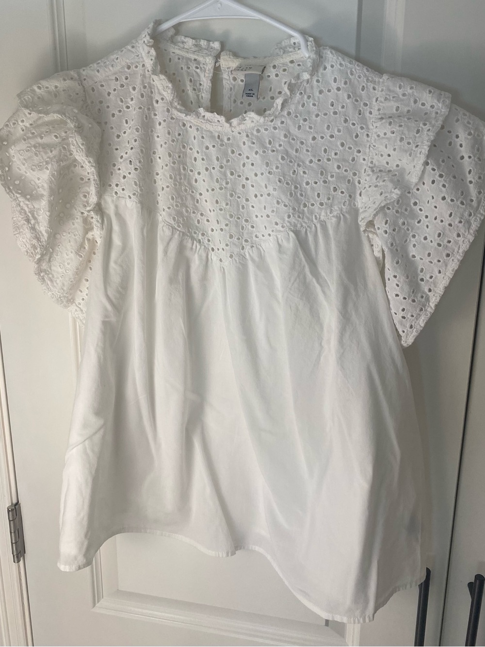 A New Day Women’s White Eyelet Ruffled Yoke Puff-Sleeve Blouse